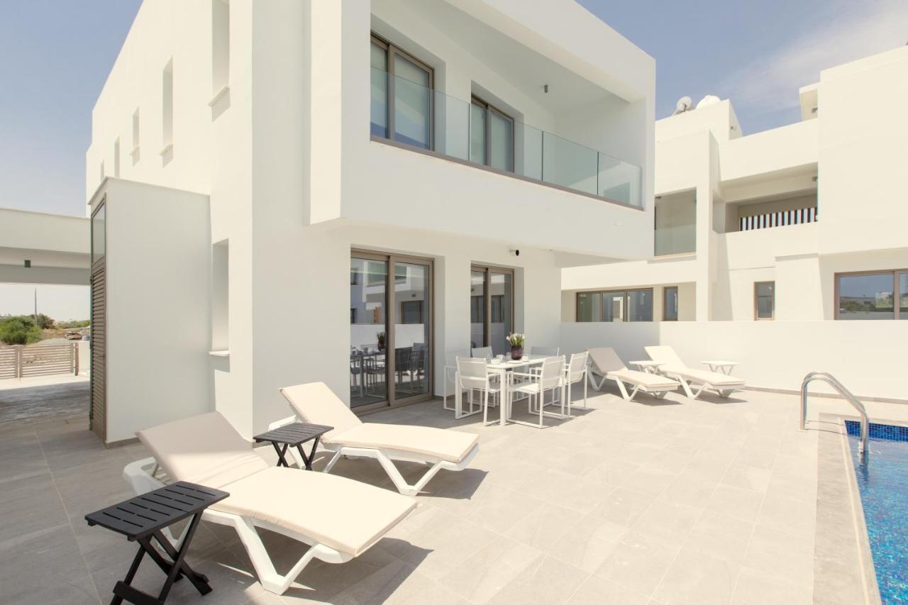 Palm Tree Villas Livadhia Extérieur photo